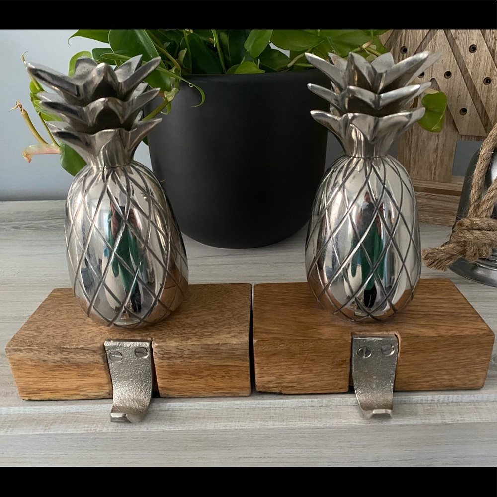 Tommy Bahama Stocking holders